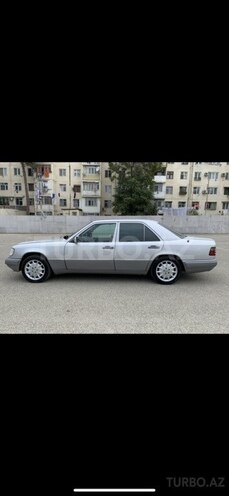 Mercedes E 280 1995, 320,000 km - 2.8 л - Bakı