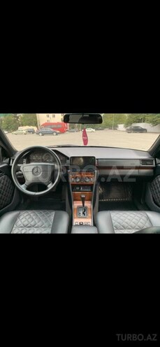 Mercedes E 280 1995, 320,000 km - 2.8 л - Bakı