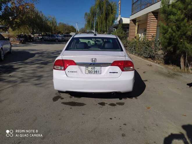 Honda Civic 2009, 178,000 km - 1.3 l - Quba
