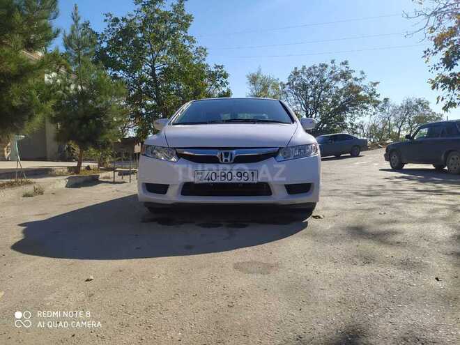 Honda Civic 2009, 178,000 km - 1.3 l - Quba