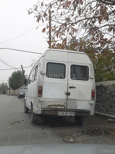 Mercedes 208 D 1990, 357,000 km - 2.3 л - Balakən