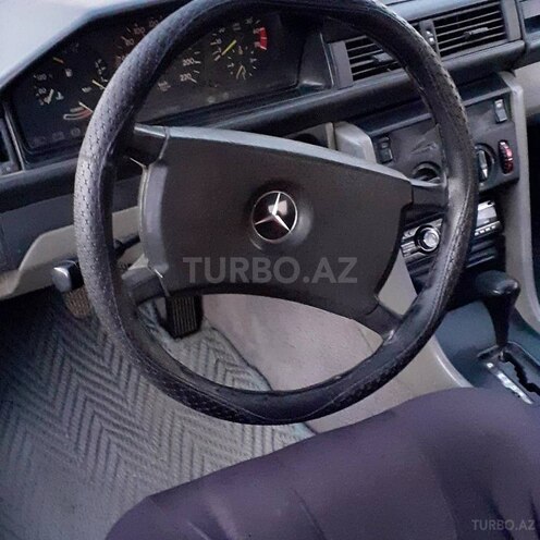 Mercedes E 200 1987, 190,286 km - 2.0 l - Mingəçevir
