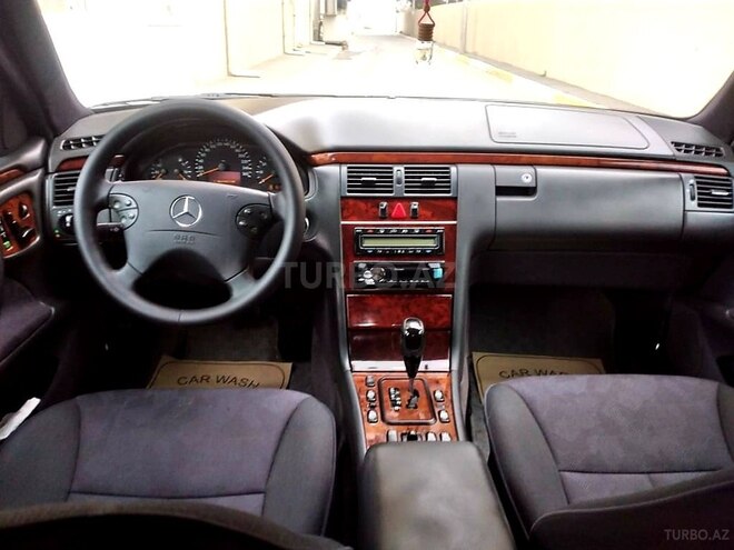 Mercedes E 240 2000, 213,000 km - 2.6 l - Bakı