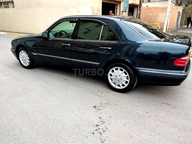 Mercedes E 240 2000, 213,000 km - 2.6 l - Bakı