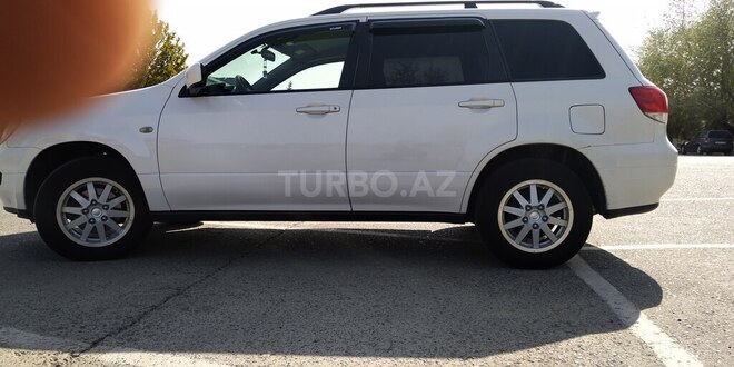 Mitsubishi Airtrek 2001, 286,155 km - 2.0 l - Şirvan