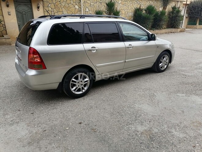 Toyota Corolla 2005, 230,000 km - 1.4 l - Bakı