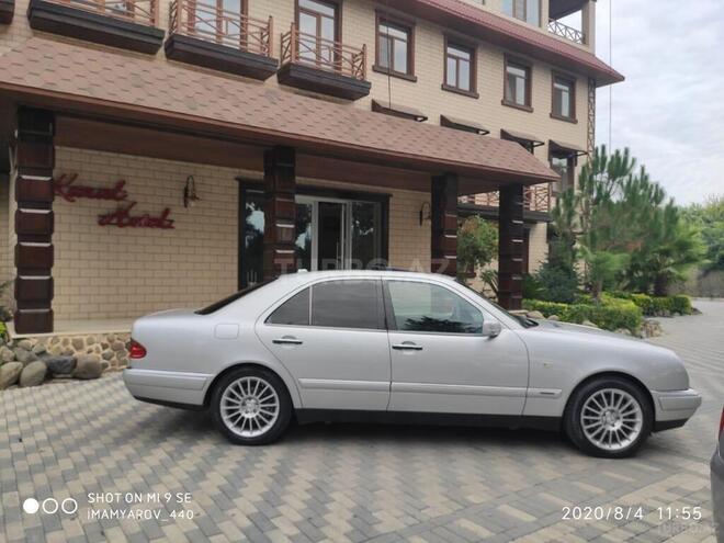 Mercedes E 240 1999, 444,444 km - 2.4 l - Masallı