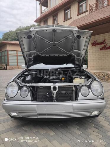 Mercedes E 240 1999, 444,444 km - 2.4 l - Masallı