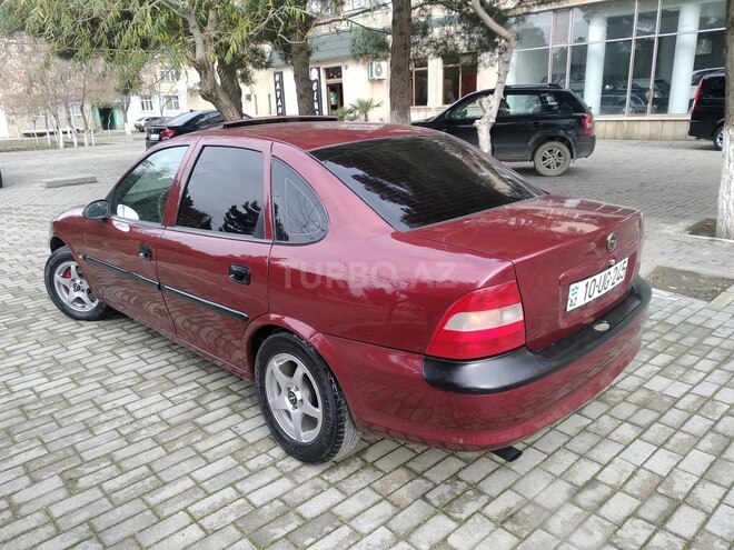 Opel Vectra 1996, 278,000 km - 1.6 л - Sumqayıt