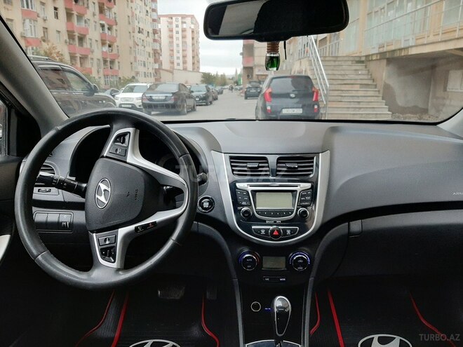 Hyundai Accent 2012, 142,000 km - 1.6 l - Bakı