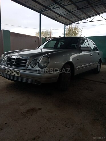 Mercedes E 230 1997, 345,556 km - 2.3 l - Saatlı