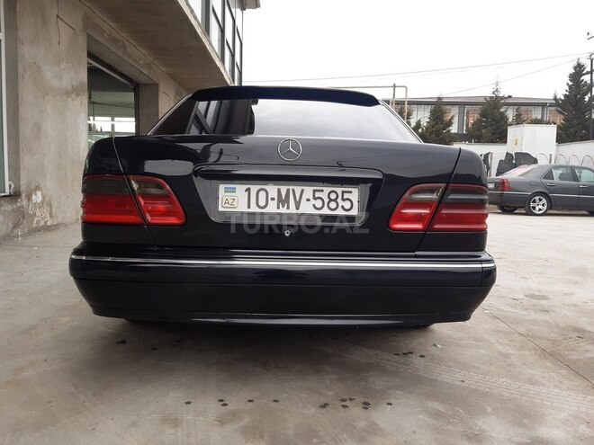 Mercedes E 270 2000, 330,475 km - 2.7 l - Bakı