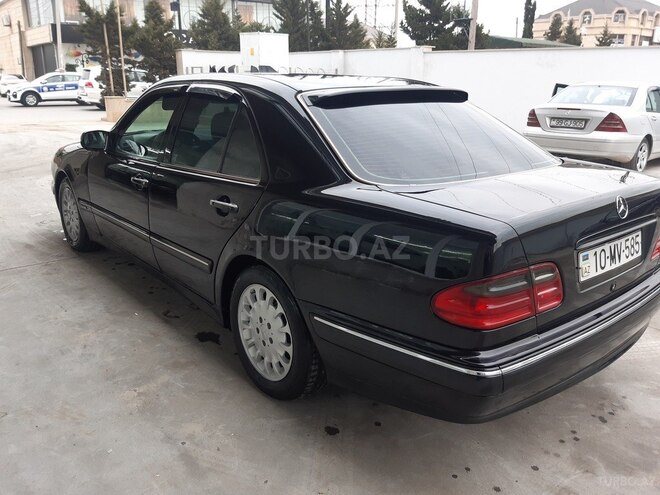 Mercedes E 270 2000, 330,475 km - 2.7 l - Bakı