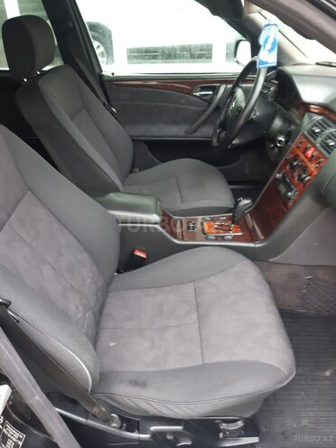 Mercedes E 270 2000, 330,475 km - 2.7 l - Bakı