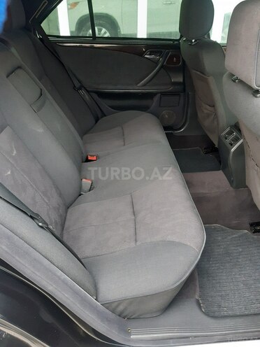 Mercedes E 270 2000, 330,475 km - 2.7 l - Bakı