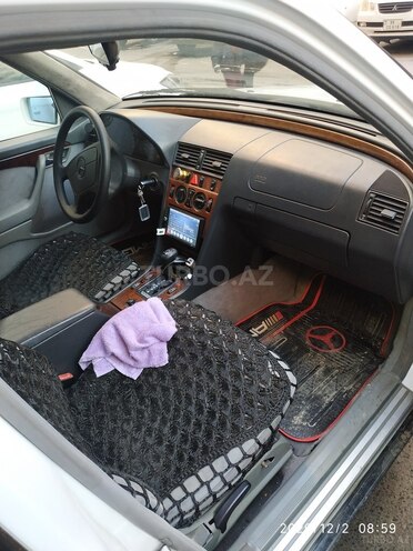 Mercedes C 220 1995, 235,000 km - 2.2 l - Bakı