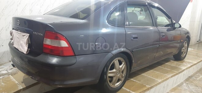 Opel Vectra 1996, 305,000 km - 2.0 л - Bakı