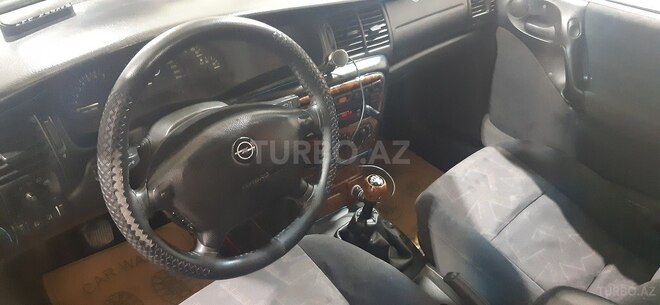 Opel Vectra 1996, 305,000 km - 2.0 л - Bakı