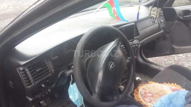 Opel Vectra 1998, 500,000 km - 1.8 l - Zaqatala