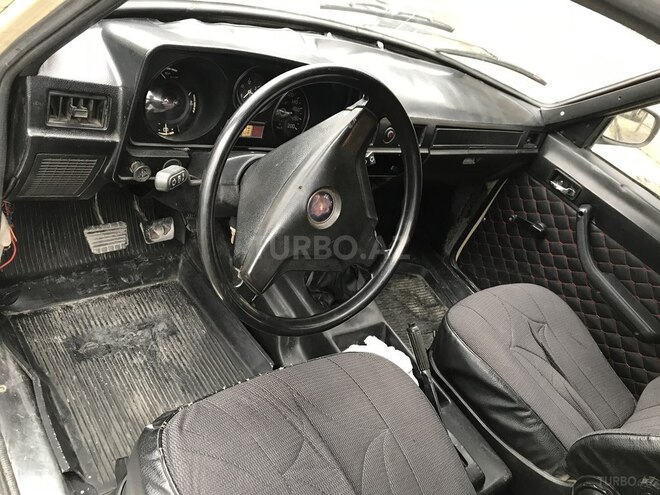 GAZ 24-10 1991, 55,000 km - 2.4 л - Zaqatala