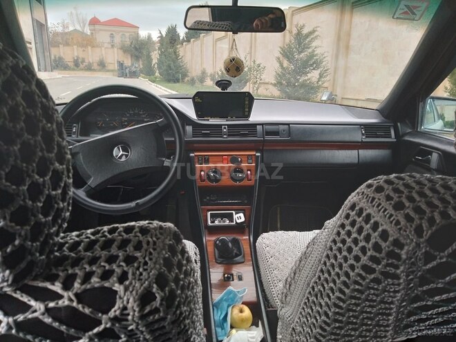 Mercedes E 200 1992, 324,460 km - 2.0 л - Bakı