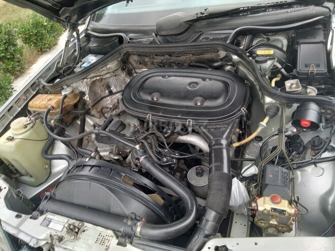 Mercedes E 200 1992, 324,460 km - 2.0 л - Bakı