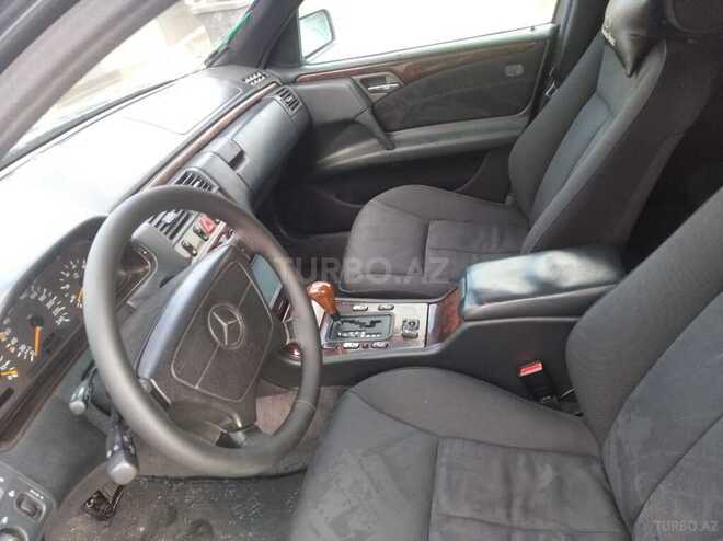 Mercedes E 230 1997, 258,000 km - 2.3 l - Sumqayıt