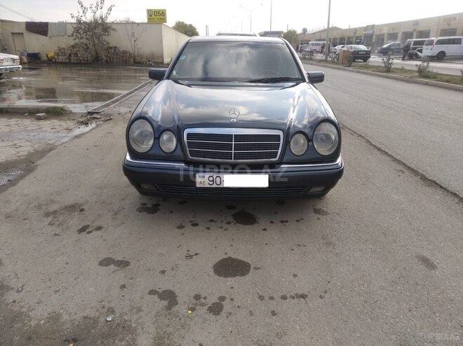 Mercedes E 230 1997, 258,000 km - 2.3 l - Sumqayıt