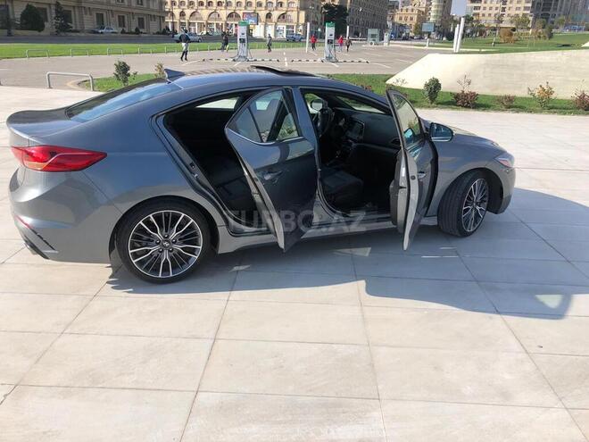 Hyundai Elantra 2017, 11,130 km - 2.0 л - Bakı