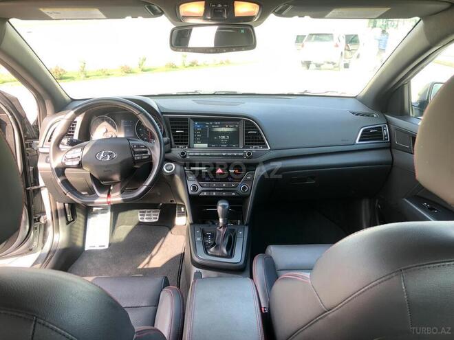 Hyundai Elantra 2017, 11,130 km - 2.0 л - Bakı