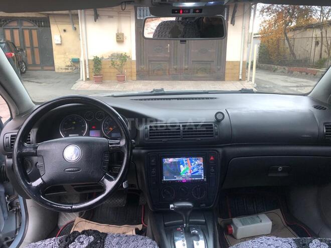 Volkswagen Passat 2003, 282,439 km - 1.8 l - Bakı