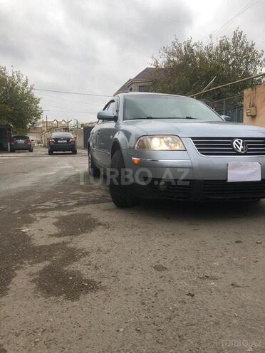 Volkswagen Passat 2003, 282,439 km - 1.8 l - Bakı
