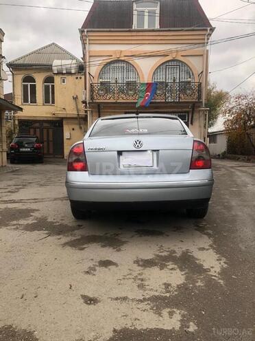 Volkswagen Passat 2003, 282,439 km - 1.8 l - Bakı
