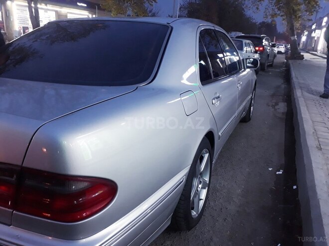 Mercedes E 320 2000, 215,000 km - 3.2 л - Bərdə