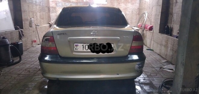 Opel Vectra 1997, 199,695 km - 1.6 l - Bakı