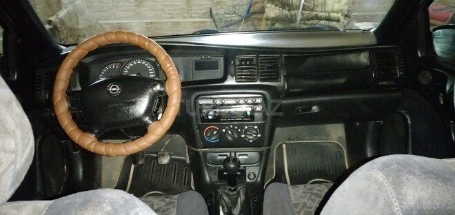 Opel Vectra 1997, 199,695 km - 1.6 l - Bakı