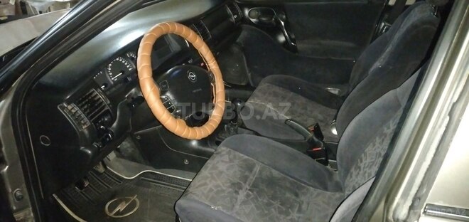 Opel Vectra 1997, 199,695 km - 1.6 l - Bakı