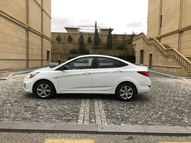 Hyundai Accent 2013, 224,000 km - 1.4 л - Bakı