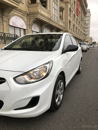 Hyundai Accent 2013, 224,000 km - 1.4 л - Bakı