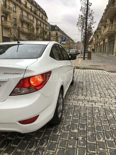 Hyundai Accent 2013, 224,000 km - 1.4 л - Bakı