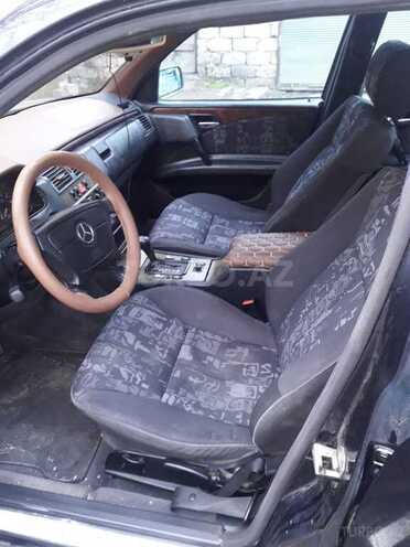 Mercedes E 230 1995, 570,000 km - 2.3 l - Bakı