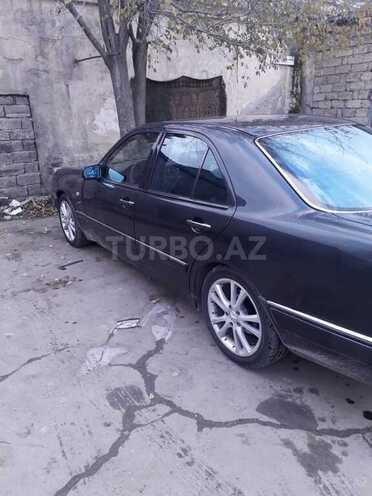 Mercedes E 230 1995, 570,000 km - 2.3 l - Bakı