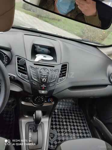 Ford Fiesta 2016, 82,000 km - 1.6 l - Bakı