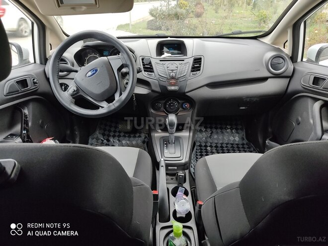 Ford Fiesta 2016, 82,000 km - 1.6 l - Bakı