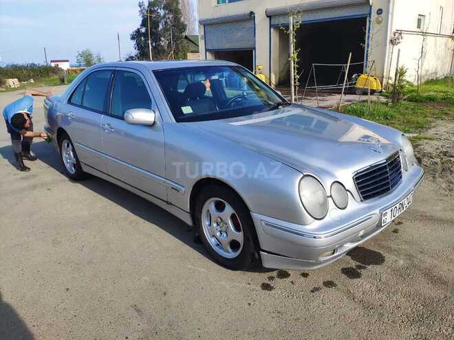 Mercedes E 240 1999, 290,000 km - 2.6 l - Bakı