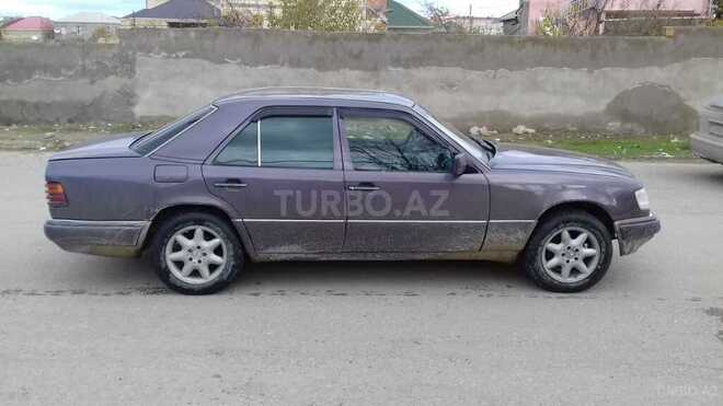 Mercedes E 200 1993, 585,604 km - 2.0 l - Bakı