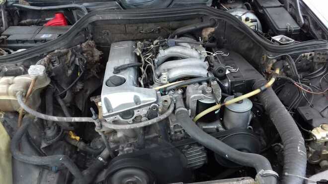 Mercedes E 200 1993, 585,604 km - 2.0 l - Bakı