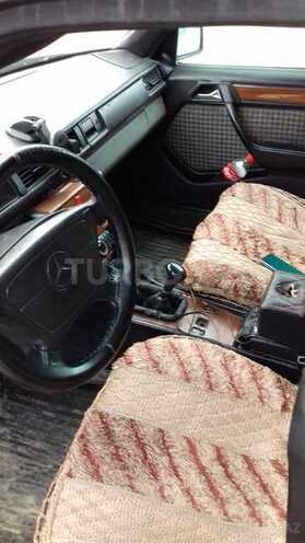 Mercedes E 200 1993, 585,604 km - 2.0 l - Bakı
