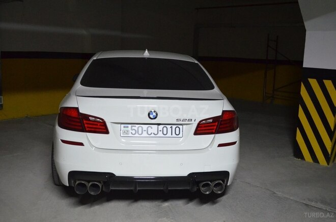 BMW 528 2013, 142,000 km - 2.0 л - Sumqayıt