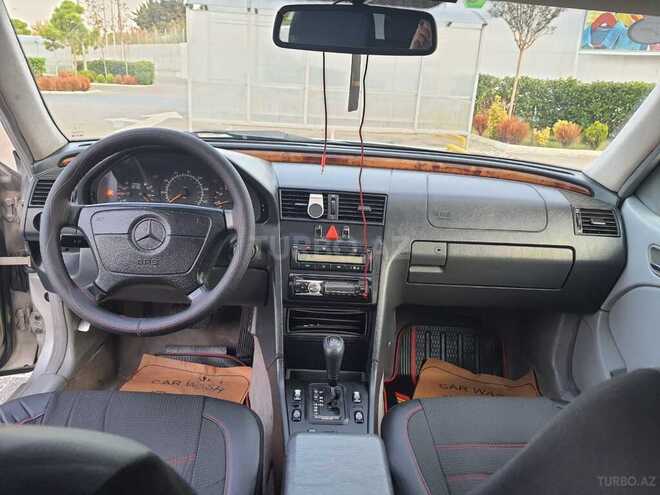 Mercedes C 230 1997, 228,000 km - 2.3 l - Bakı